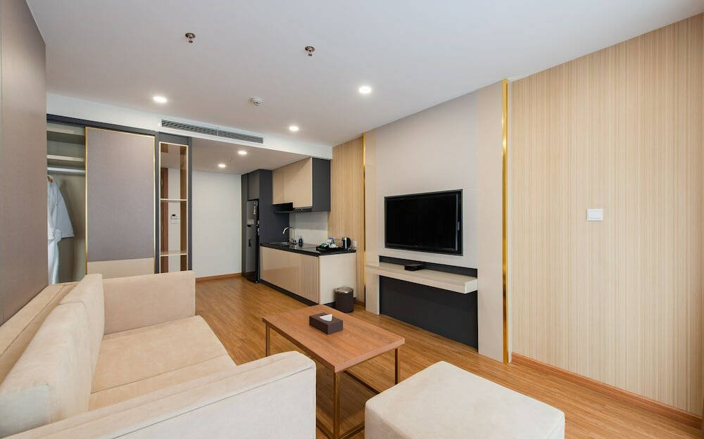 Фото Grand Gosia Hotel