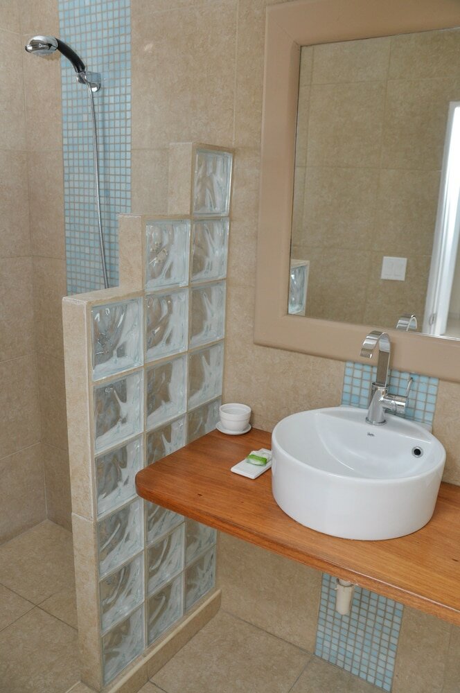 Фото Allamanda Hotel