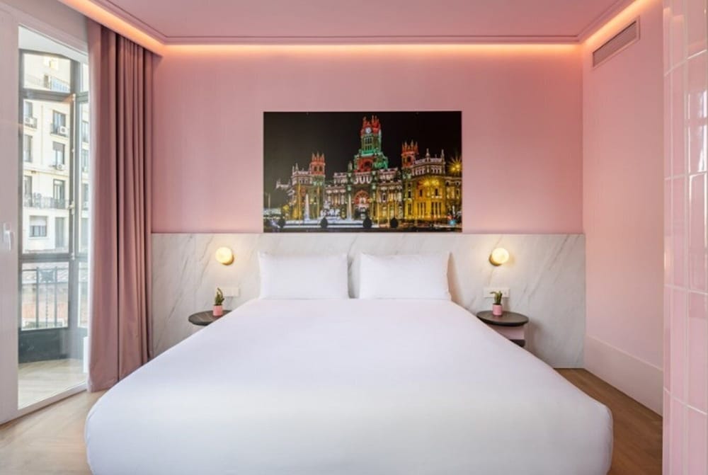 Фото Ikonik Gran VIA