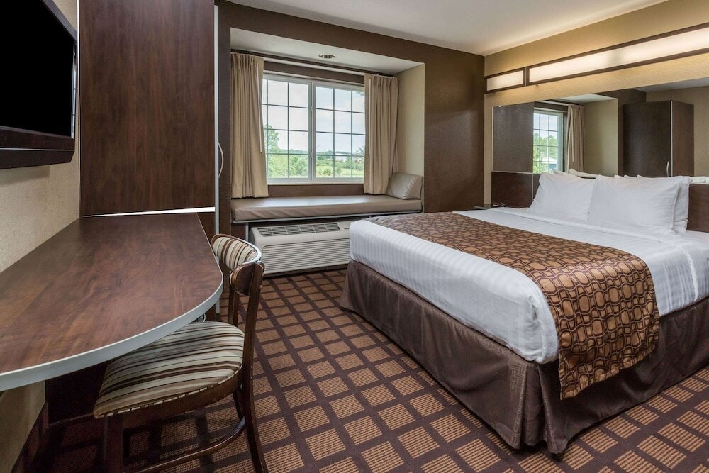 Фото Microtel Inn & Suites by Wyndham Jacksonville Airport