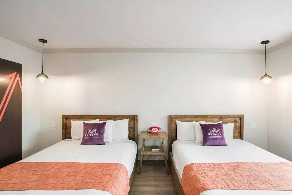 Фото Ramona Valley Inn