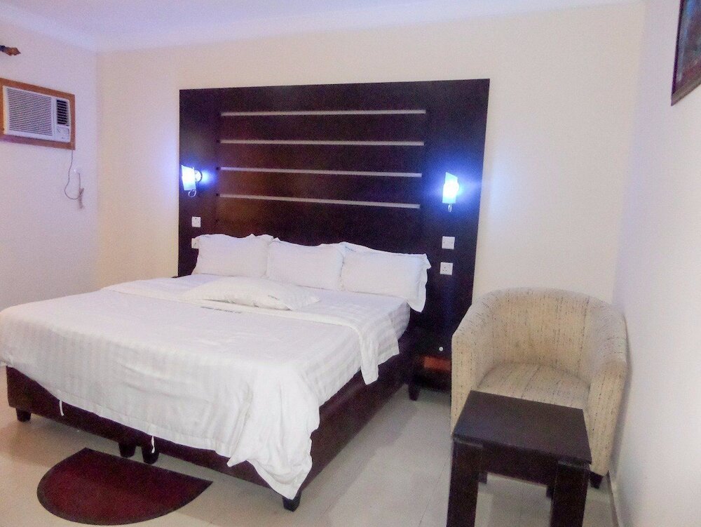 Фото Gilford View Hotels