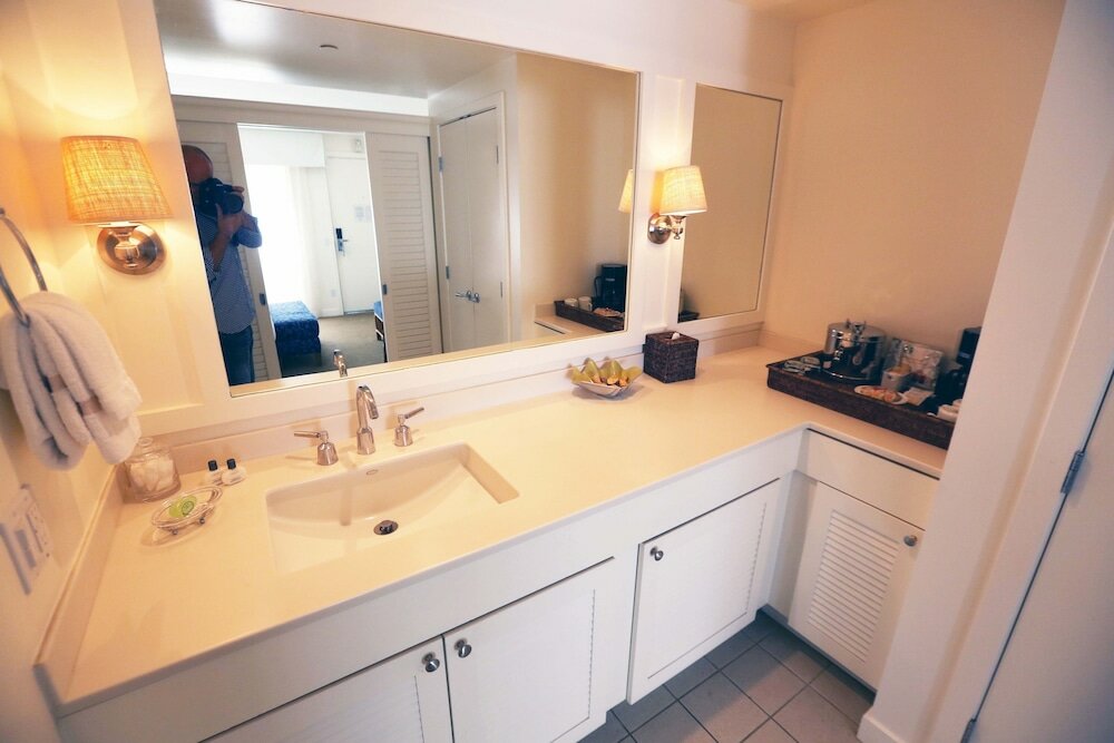 Фото The Pavilion Hotel