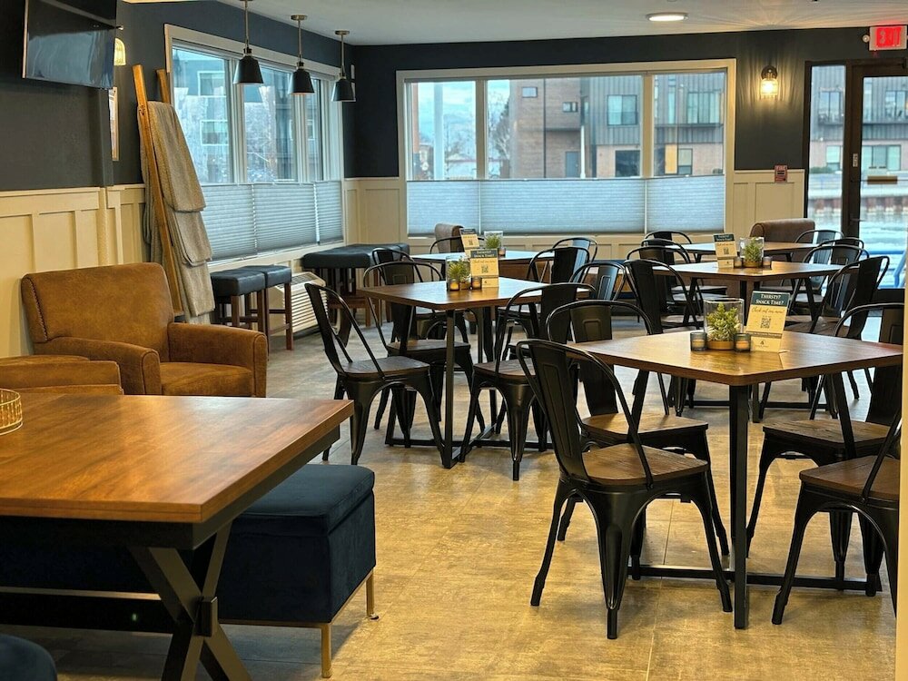 Фото Harbor Winds Hotel