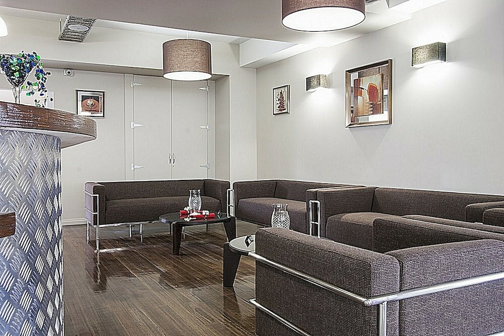 Фото Ascotia off Queen