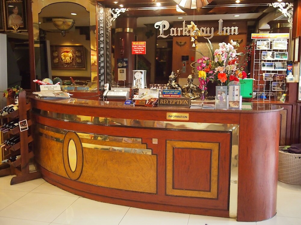 Фото Parkway Inn