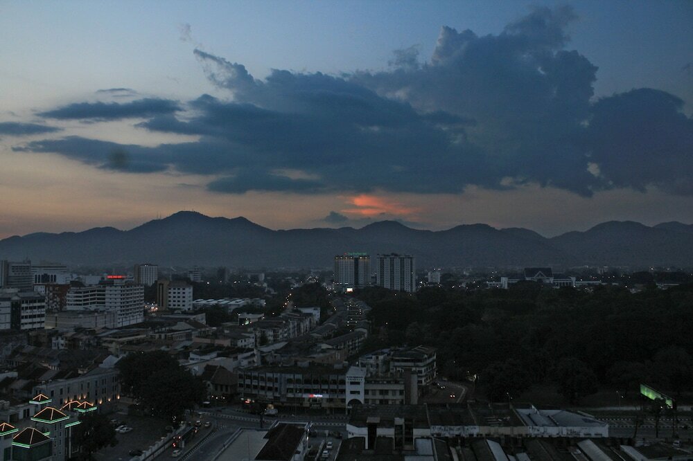 Фото Tower Regency Hotel & Apartments