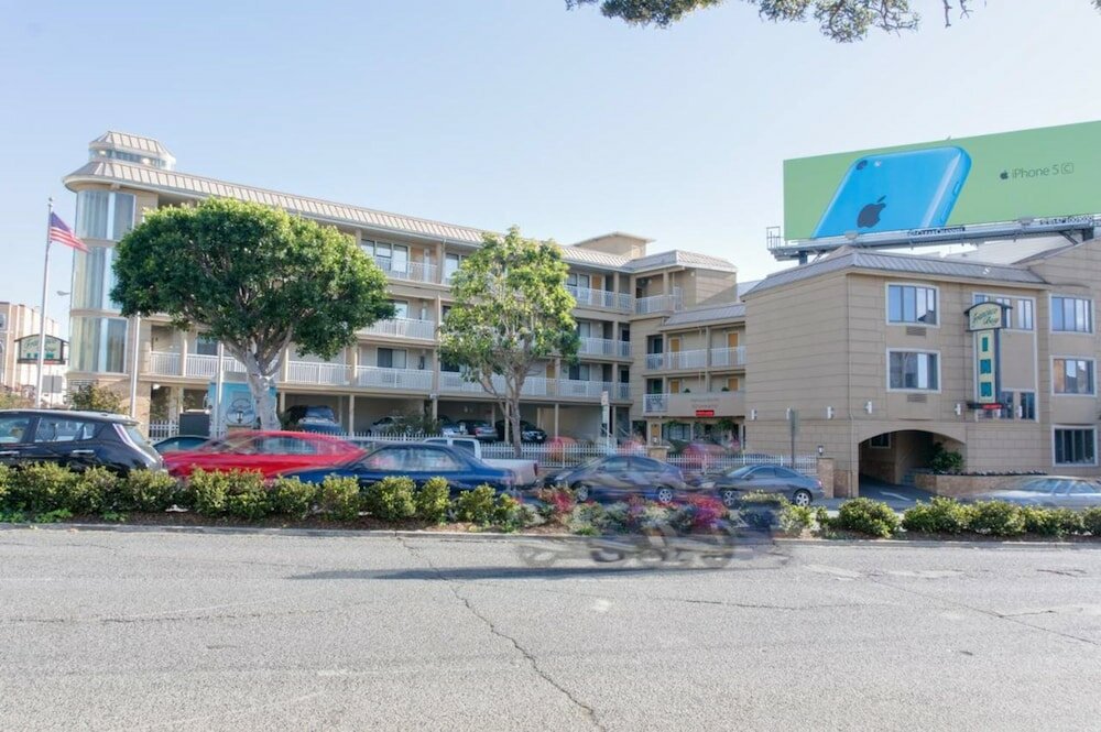 Фото Francisco Bay Inn