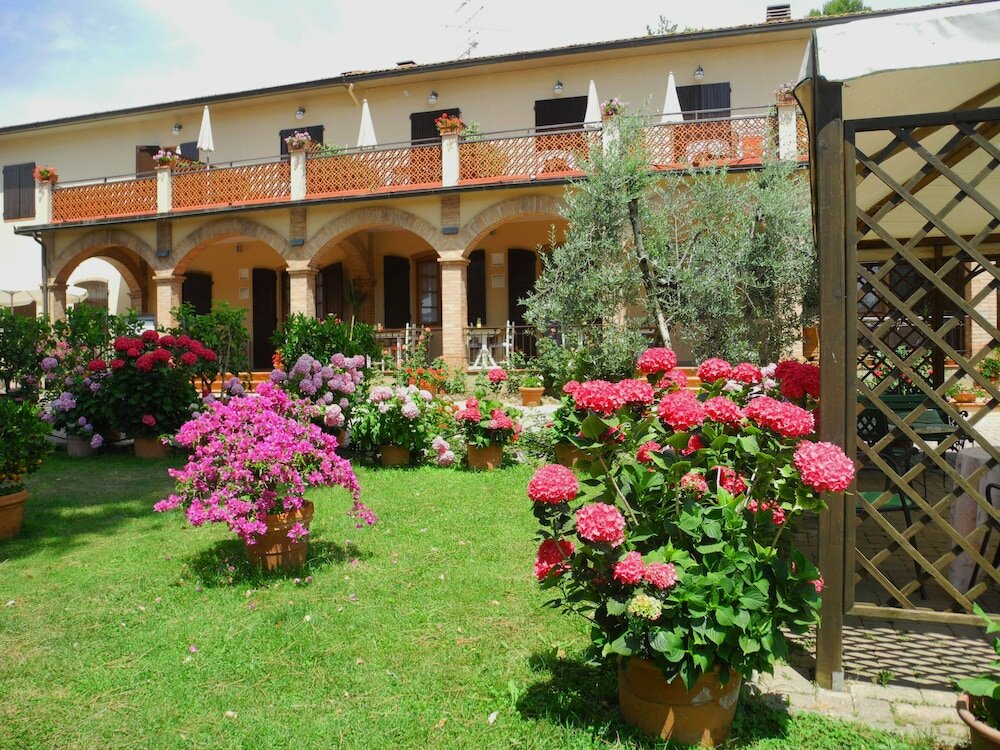 Фото Hotel Le Renaie