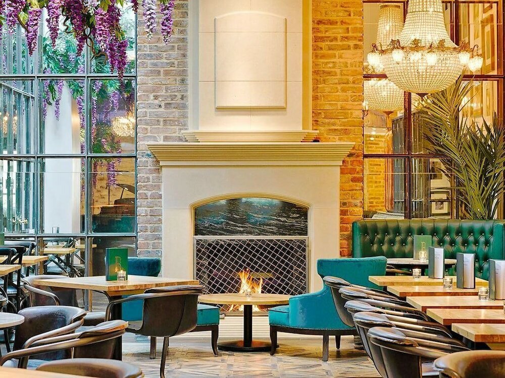 Фото Black Ivy Hotel