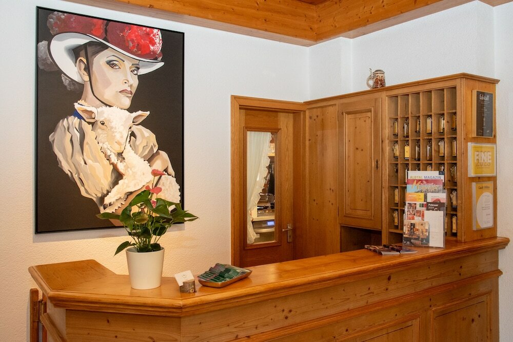 Фото Hotel Restaurant Vinothek Lamm