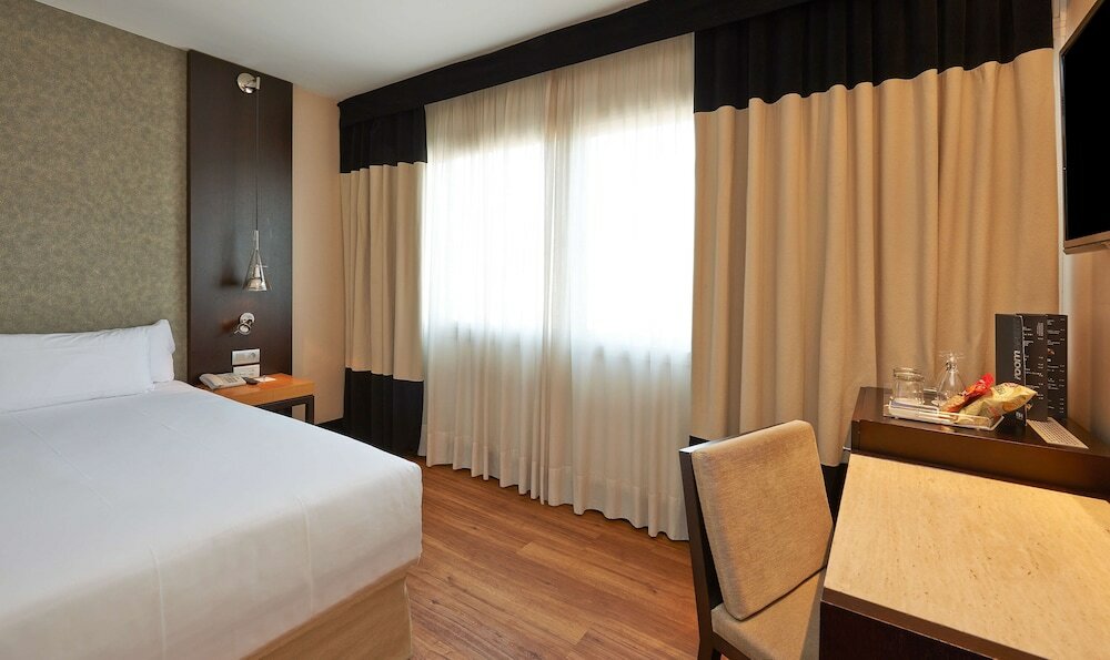 Фото Nh Barcelona Stadium