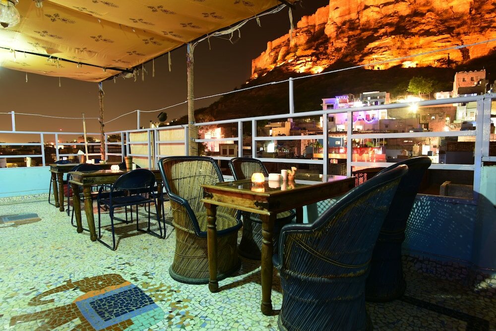 Фото Yogi Guest House