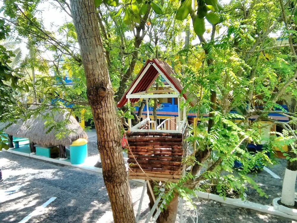 Фото отеля 2