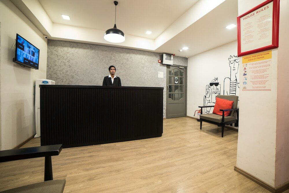 Фото Hotel Highway Residency