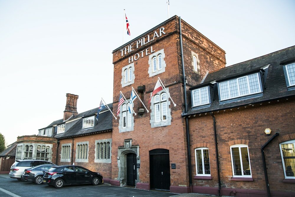 Фото The Pillar Hotel