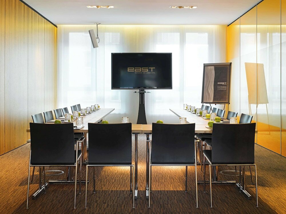 Фото East Hotel Hamburg