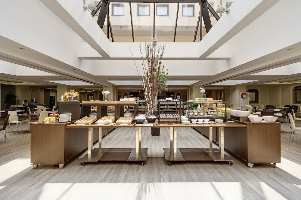 Фото Hotel Melia Milano