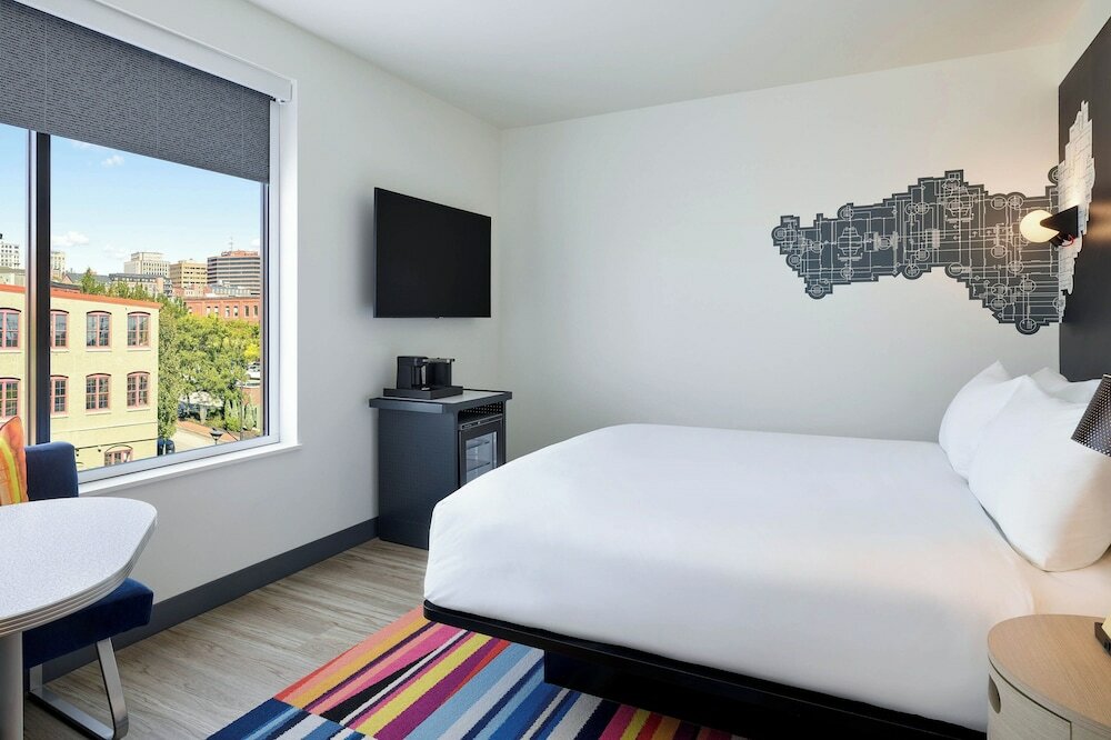 Фото Aloft Portland, Me