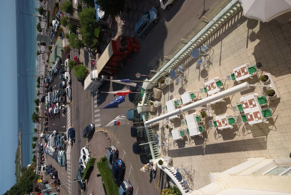 Фото Hotel Hoyuela