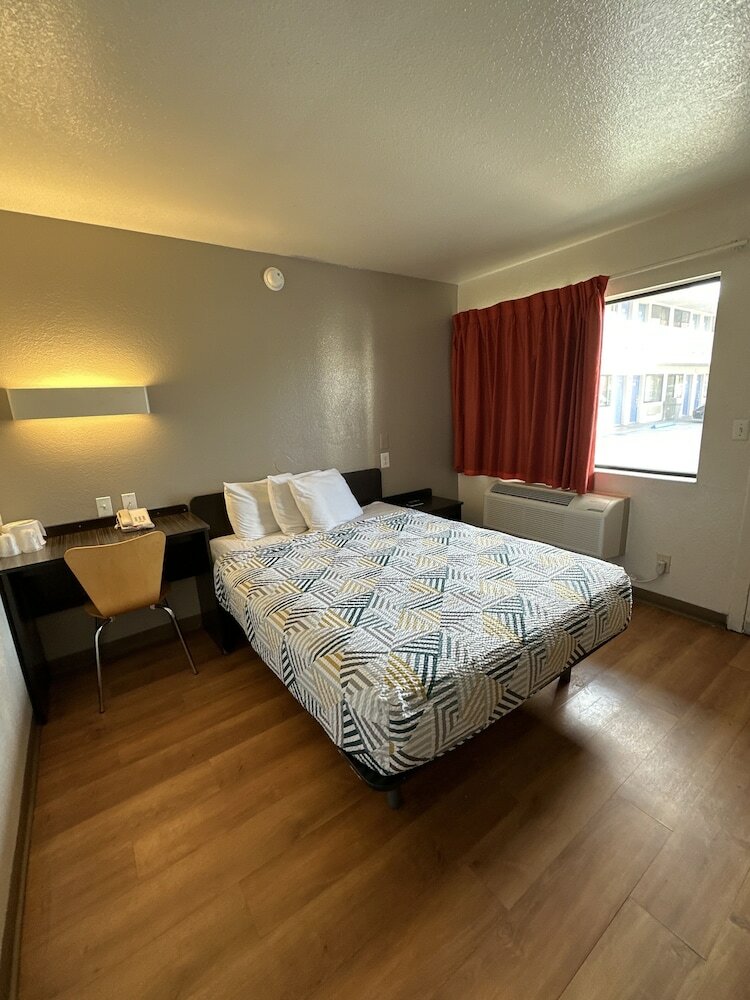 Фото Motel 6 San Diego, Ca - Hotel Circle - Mission Valley