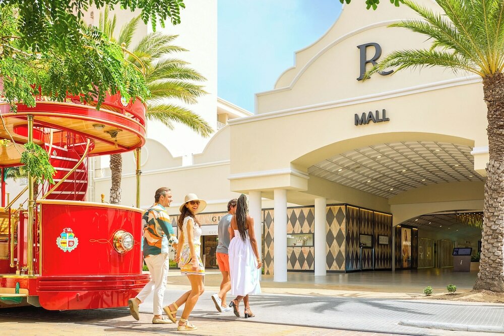 Фото Renaissance Wind Creek Aruba Resort