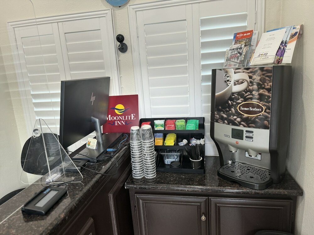 Фото Moonlite Inn Redondo Beach