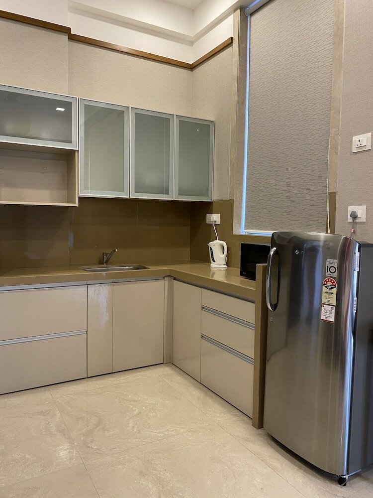 Фото Theory9 Premium Serviced Apartments Khar