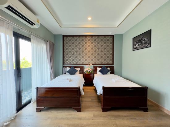 Фото Chunlee Grand Hotel