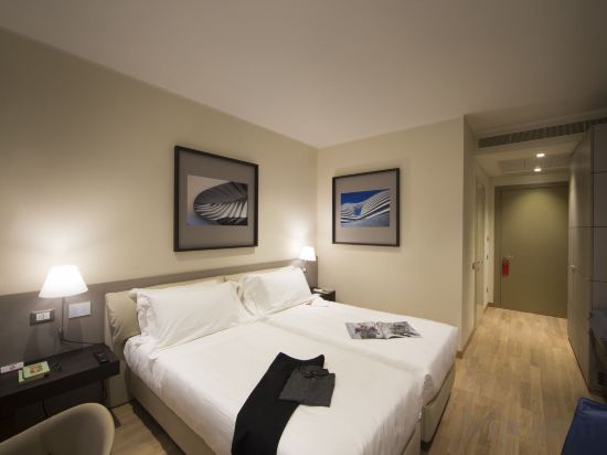 Фото Unahotels Bologna Fiera