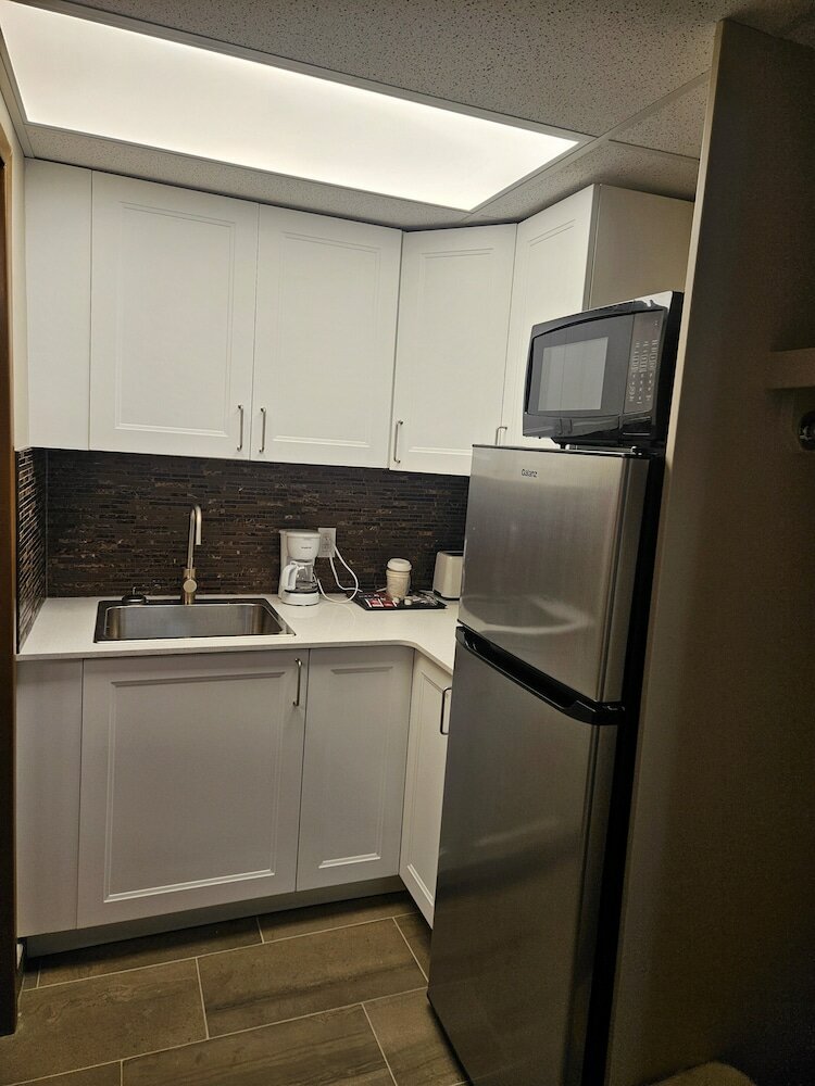 Фото Super 8 by Wyndham Spruce Grove