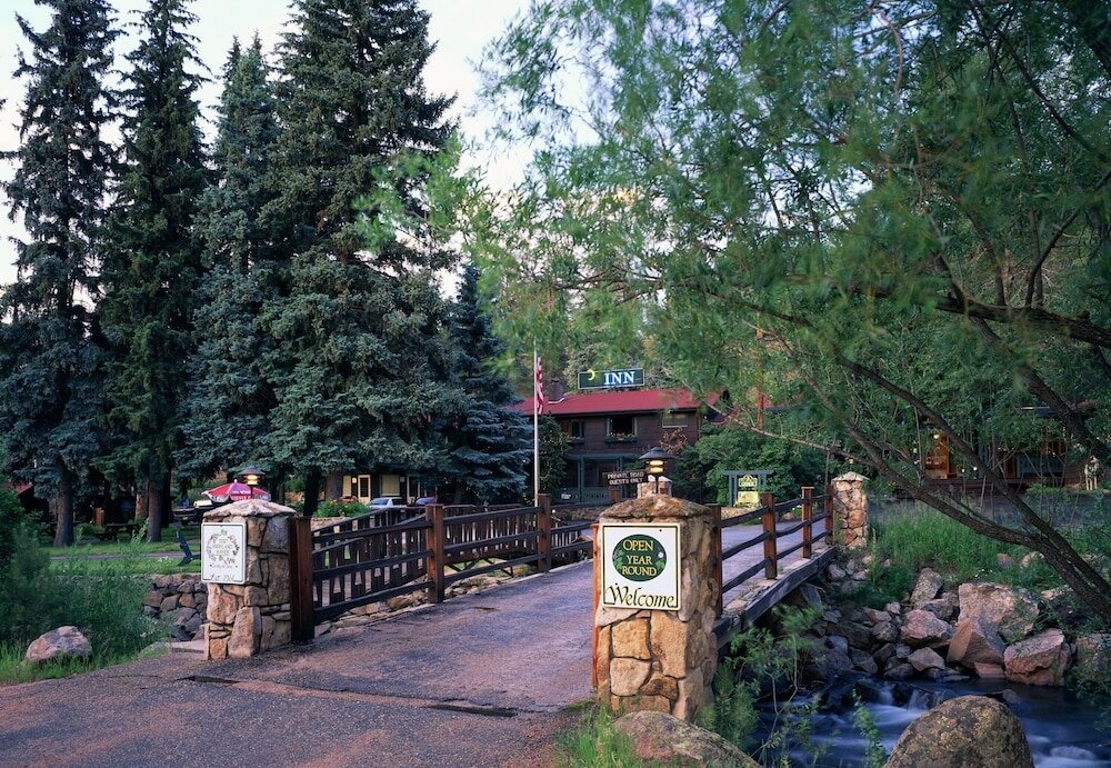 Фото Highland Haven Creekside Inn