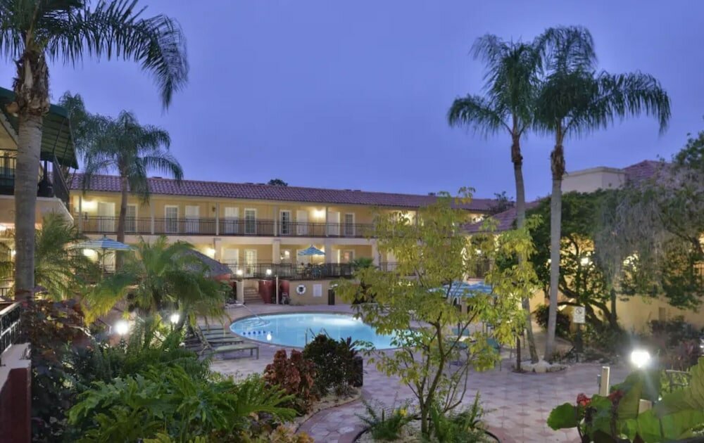 Фото Red Roof Inn Plus+ & Suites Tampa