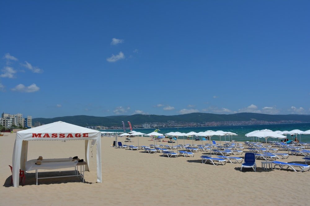 Фото Hotel Lotus