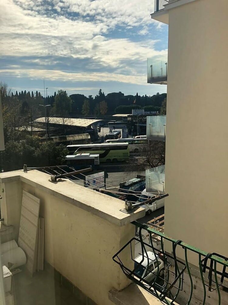 Фото Dea Tiburtina