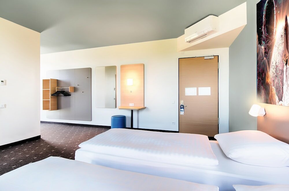 Фото B&b Hotel Bremen-Altstadt