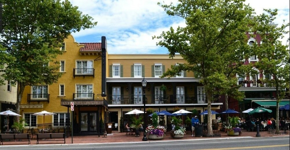 Фото American Hotel