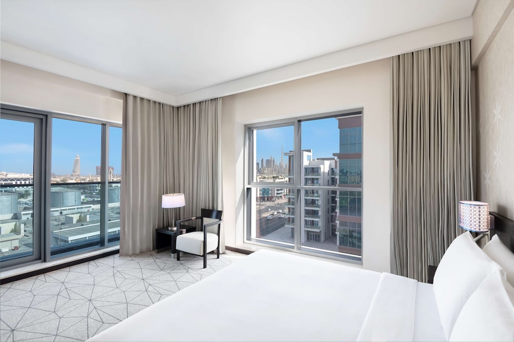 Фото Hyatt Place Dubai Jumeirah