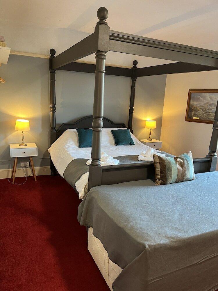 Фото The Castle Hotel