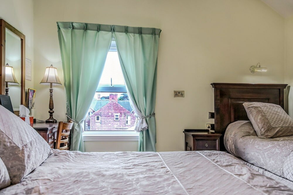 Фото Oyo Avenue House