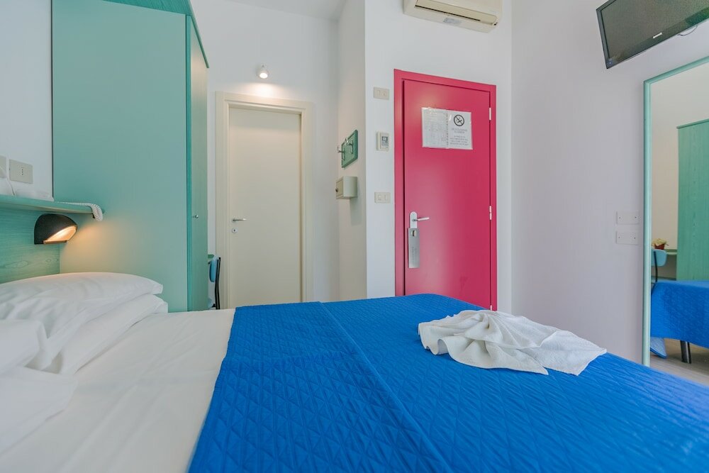 Фото Hotel Eiffel