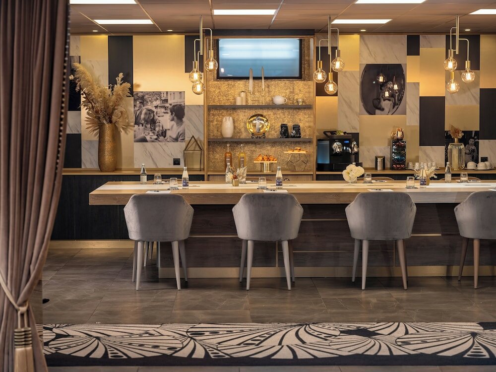 Фото Niepce Paris Hotel, Curio Collection by Hilton