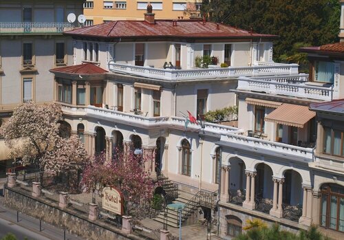 Гостиница Villa Toscane в Монтре