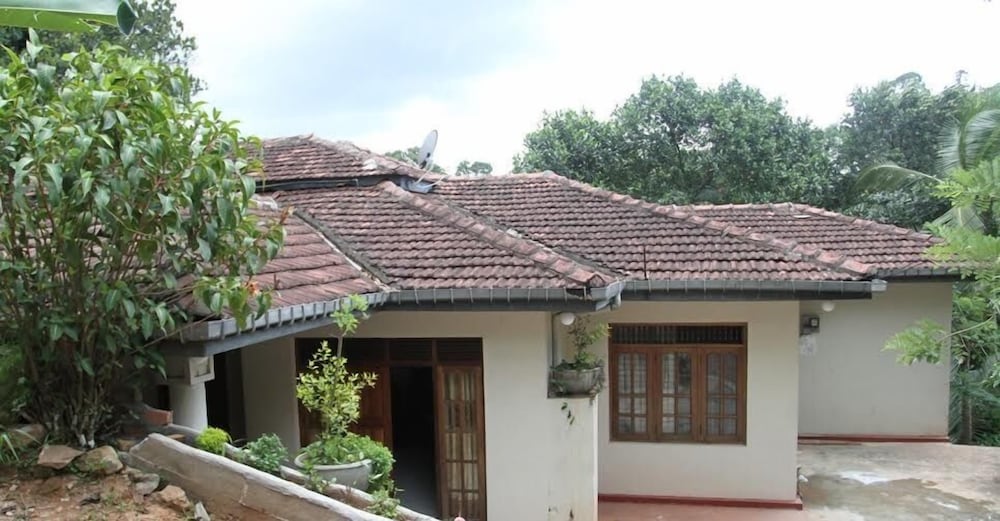 Фото Peradeniya Rest Inn