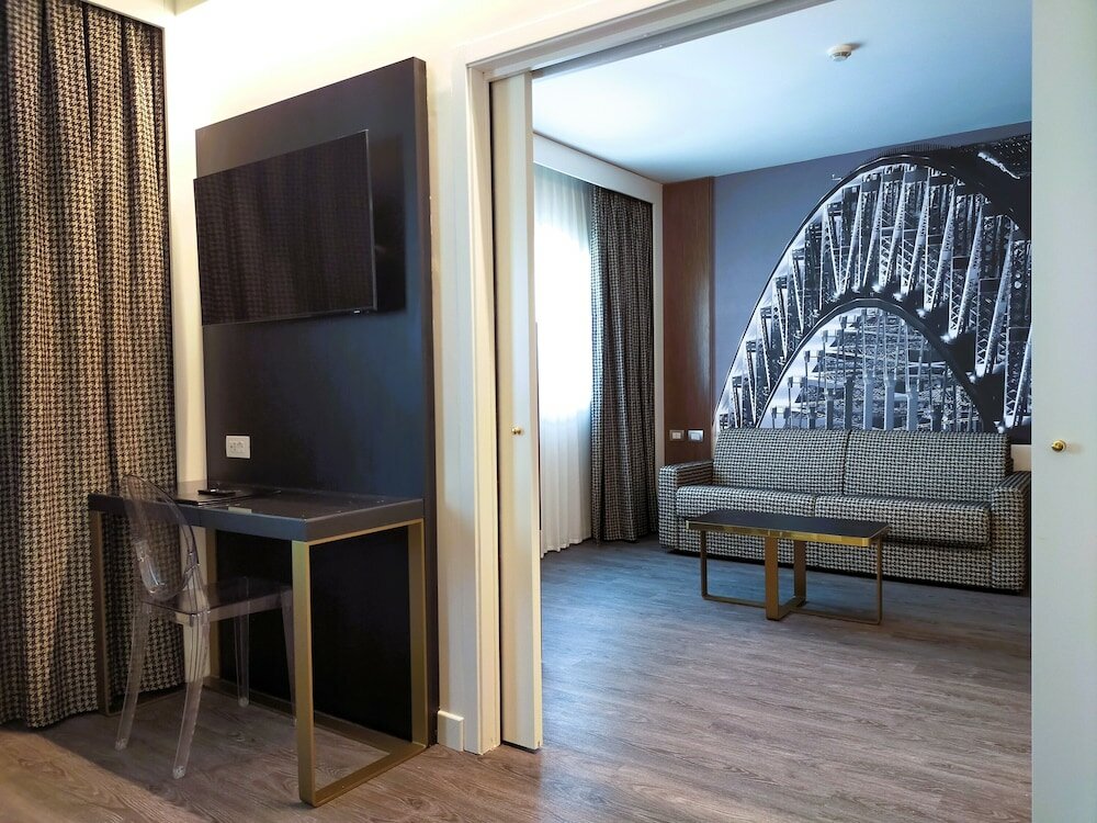 Фото The Sydney Hotel