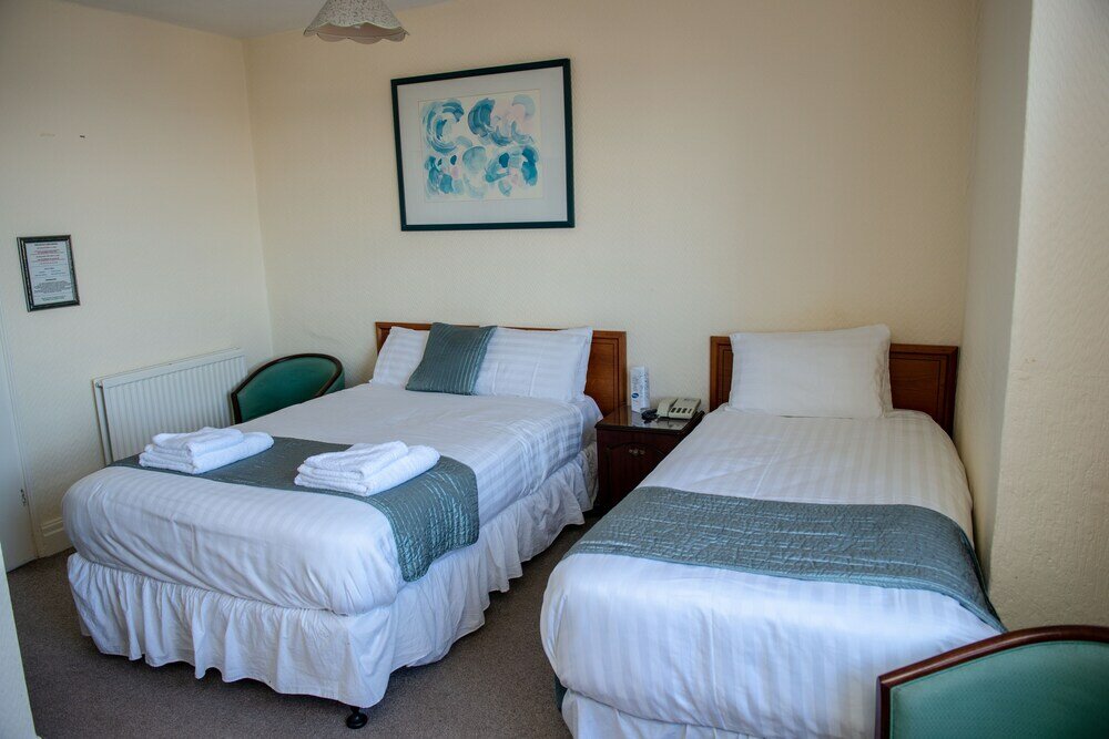 Фото Royal Lion Hotel