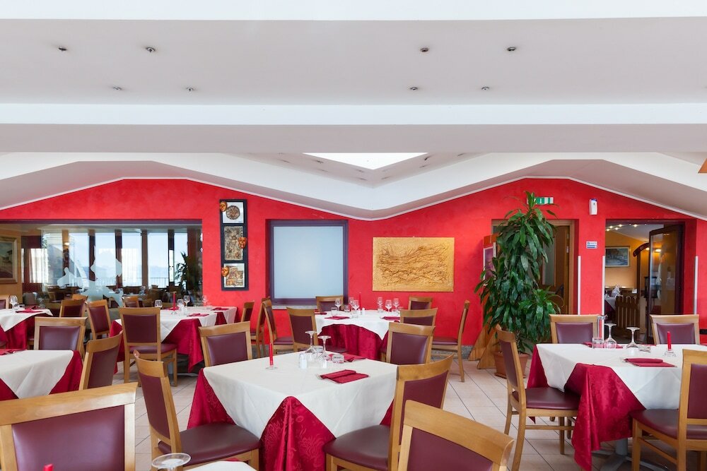 Фото Hotel Lovere Resort & SPA