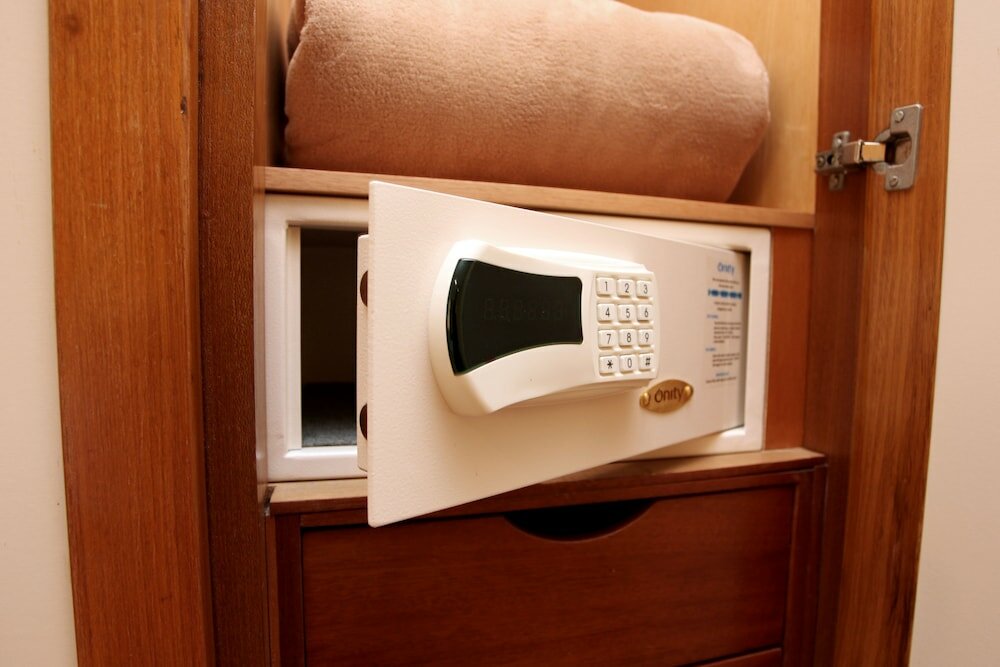 Фото Mengo Palace Hotel