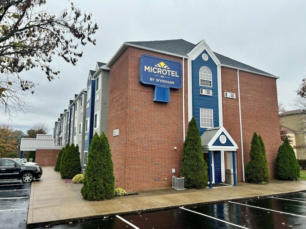 Hotel Microtel Inn by Wyndham Georgetown, Commonwealth of Kentucky, photo