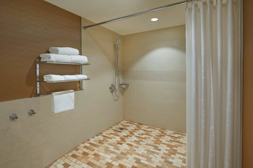 Фото Sheraton Parkway Toronto North Hotel & Suites